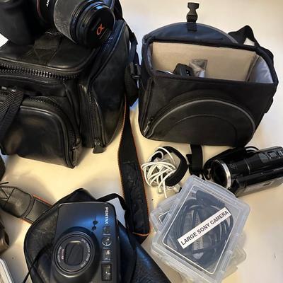 MISC CAMERA ITEMS AS PICTURED