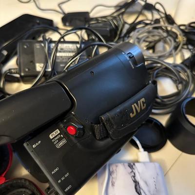 MISC CAMERA ITEMS AS PICTURED