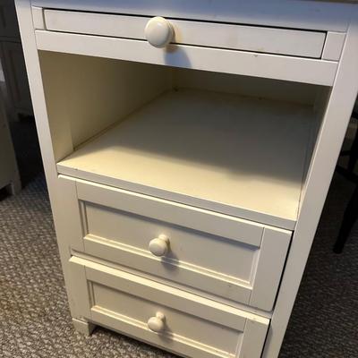 OUTLOOK INTERNATIONAL MODERN DESK & CHAIR 64X32X30