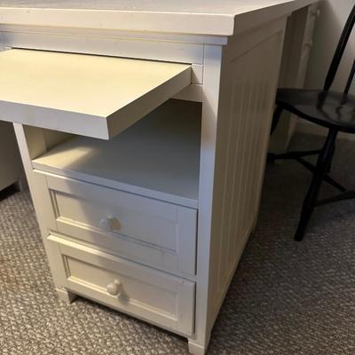 OUTLOOK INTERNATIONAL MODERN DESK & CHAIR 64X32X30