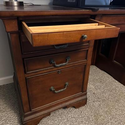 MODERN DESK 67X24X30 POOR FINISH ON PULL OUT DRAWER