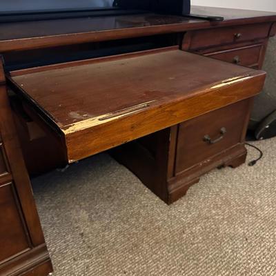 MODERN DESK 67X24X30 POOR FINISH ON PULL OUT DRAWER