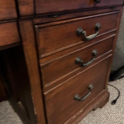 MODERN DESK 67X24X30 POOR FINISH ON PULL OUT DRAWER