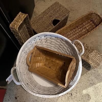 6 BASKETS AS PICTURED