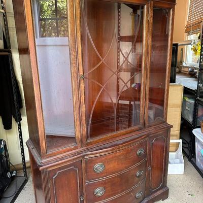 CHINA CABINET MAHOGANY FINISH IS IN POOR CONDITION 42X1X669