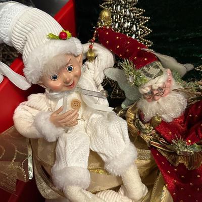 CHRISTMAS PILLOWS, BOWS AND ELVES AS PICTURED