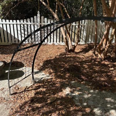 GARDEN TRELLIS ARCH