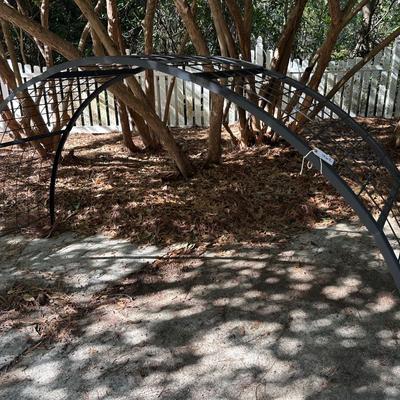 GARDEN TRELLIS ARCH