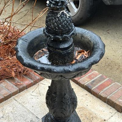Pineapple hospitality bird bath