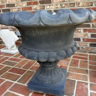 URN PLANTER