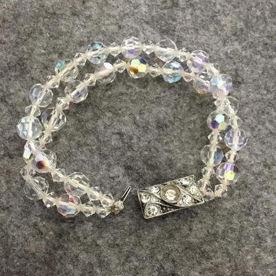 Beautiful vintage Aurora Borealis crystal bead bracelet