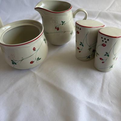 Epoch Strawberry Time China Set (B3-ES)