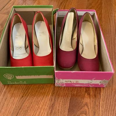 Lot of 2 Pair of vintage shoes sizes 4 1/2 and 5. Pink and red