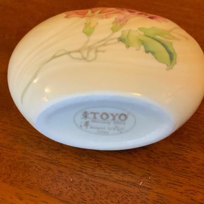 Lot of 2 Vintage Vases. 1 Vase Signed by Rick Hunter