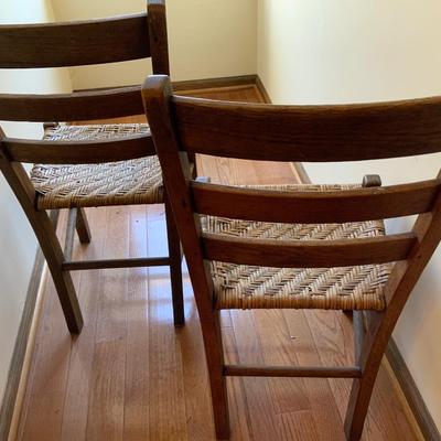 Lot of 2 matching vintage chairs