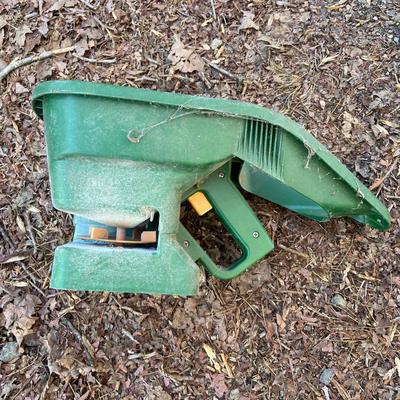 ‘Scotts’ Spreaders and Grass Seed (SB-BM)