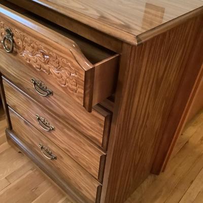 Chest of drawers, 4 drawers, 40"H 33"L 18"depth