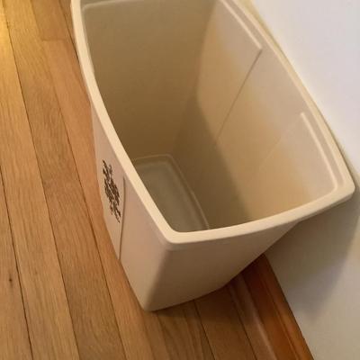 Vintage trash can 13"H 12"x8"