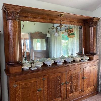 Bar / Pub interior Cabinet Antique 8' Quarter Sawn Solid Oak Mirrored Back Buffet