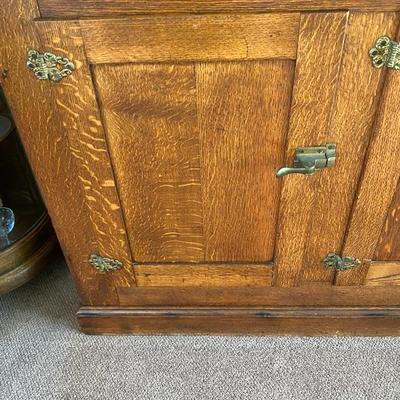 Bar / Pub interior Cabinet Antique 8' Quarter Sawn Solid Oak Mirrored Back Buffet