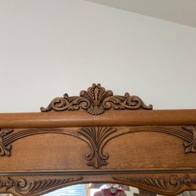 Antique Vintage Tiger Oak Victorian Dresser w/ Swivel Mirror