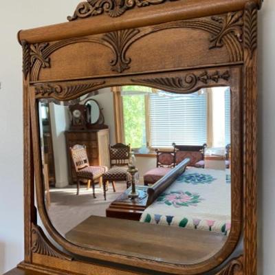 Antique Vintage Tiger Oak Victorian Dresser w/ Swivel Mirror