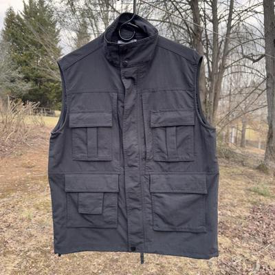 Nike, Polo, Eddie Bauer, + Other Men’s Clothing - Sizes S-M (B3-DZ)