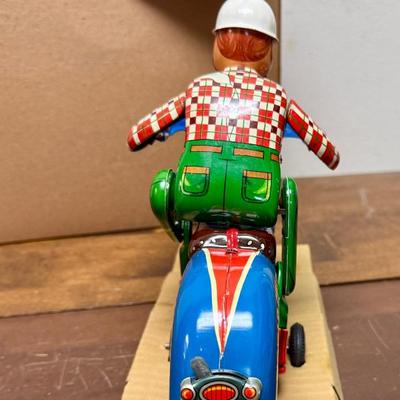 Vintage 1950's World Champion Motorcycle NEW CONDITION with original box Japanese Battery Operated Toy RARE