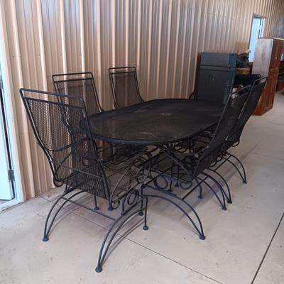 QUALITY WROUGHT IRON MESH PATIO TABLE W/6 ROCKING IRON CHAIRS