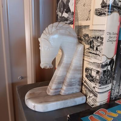 METAL FILING CABINET W/COMBO DOOR, MARBLE HORSE BOOKENDS AND VARIOUS BOOKS