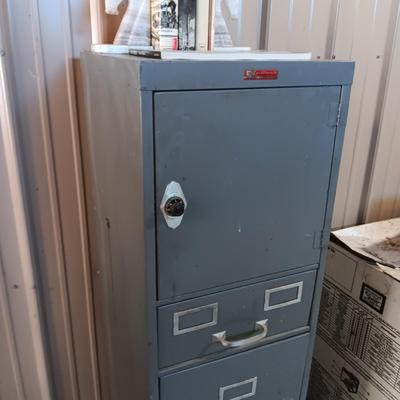 METAL FILING CABINET W/COMBO DOOR, MARBLE HORSE BOOKENDS AND VARIOUS BOOKS