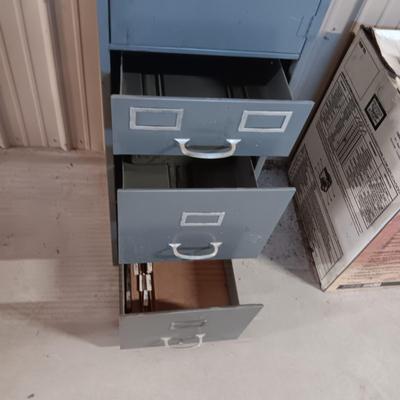 METAL FILING CABINET W/COMBO DOOR, MARBLE HORSE BOOKENDS AND VARIOUS BOOKS