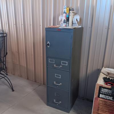 METAL FILING CABINET W/COMBO DOOR, MARBLE HORSE BOOKENDS AND VARIOUS BOOKS