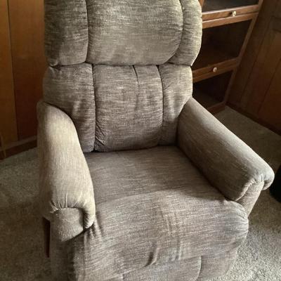 La-Z-Boy recliner 39"H 34"L 36"depth