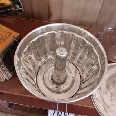 MISC VINTAGE HOUSEHOLD ITEMS