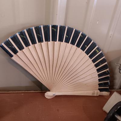 MISC VINTAGE HOUSEHOLD ITEMS