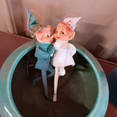 MISC VINTAGE HOUSEHOLD ITEMS