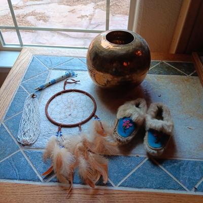 CHILD'S FUR AND LEATHER MOCCASINS, BEADED NECKLACE AND PEN, DREAM CATCHER AND BRASS BOWL