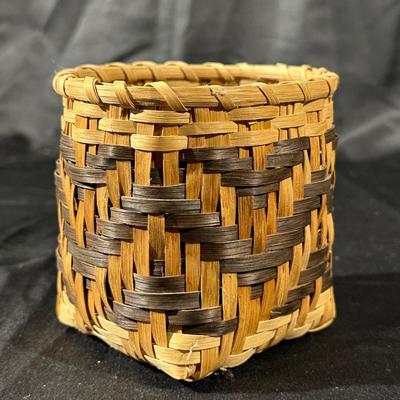 Handmade Miniature Baskets and Carved Wood Crafts
