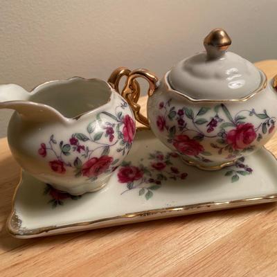 3 Cream and sugar sets