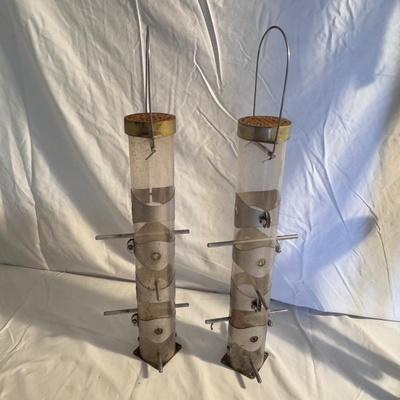 Droll Yankees Thistle Feeders and More (B3-DZ)