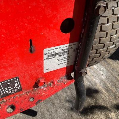 Snapper riding lawn mower -runs with oil leak As is
