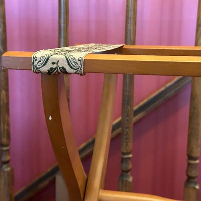 Luggage Stand with Floral Design