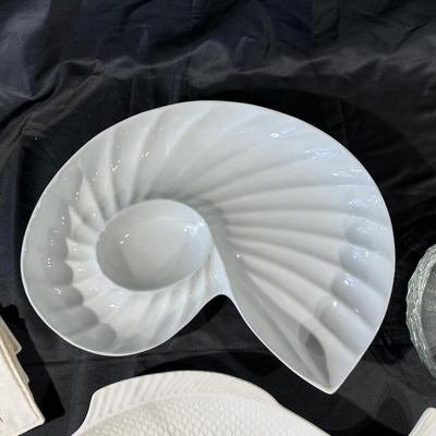 Coastal Kitchen Decor including a Fish & Shell Platers