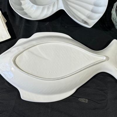 Coastal Kitchen Decor including a Fish & Shell Platers