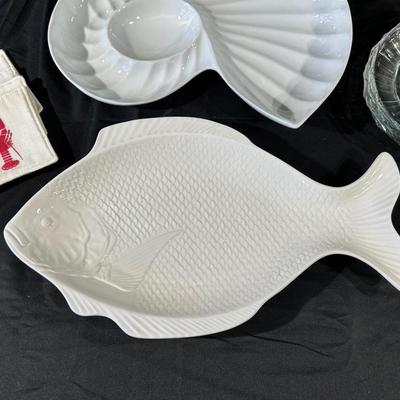 Coastal Kitchen Decor including a Fish & Shell Platers