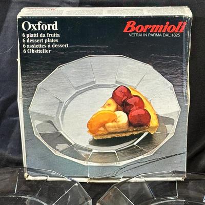 Coastal Kitchen Decor including a Fish & Shell Platers