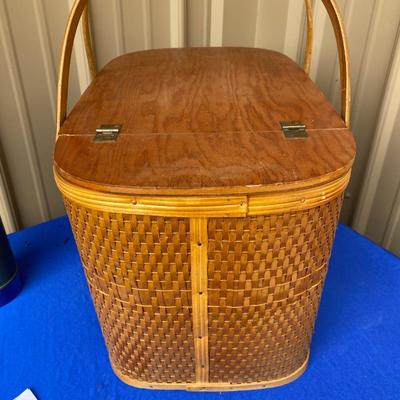THIS VINTAGE HAWKEYE PICNIC BASKET IS LOOKING FORWARD TO A GOOD OLD FASHIONED PICNIC!