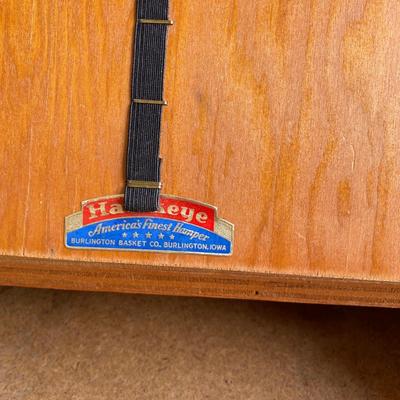 THIS VINTAGE HAWKEYE PICNIC BASKET IS LOOKING FORWARD TO A GOOD OLD FASHIONED PICNIC!