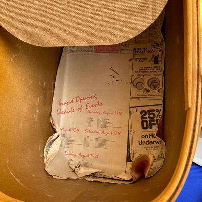 THIS VINTAGE HAWKEYE PICNIC BASKET IS LOOKING FORWARD TO A GOOD OLD FASHIONED PICNIC!